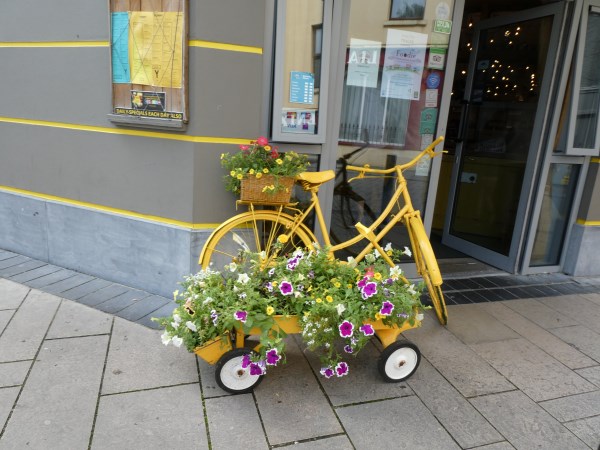 bike-as-ornament-paradise-place-in-cork-and-christmas-in-1909-listowel